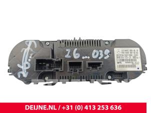 Mercedes eVito Kachel Bedieningspaneel O293265 foto 2