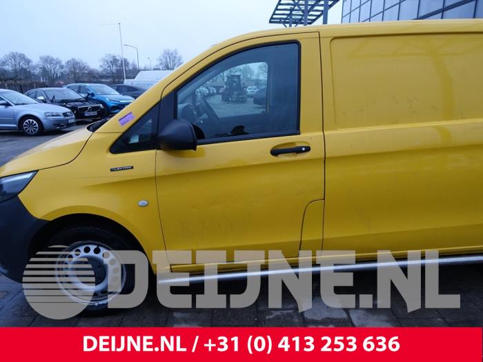 Mercedes eVito Tür 2-türig links O293273