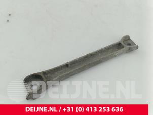 Renault Trafic Gearbox mount O293420 photo 2