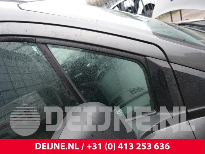Ford Transit Connect Dreieckfenster rechts vorne O293543