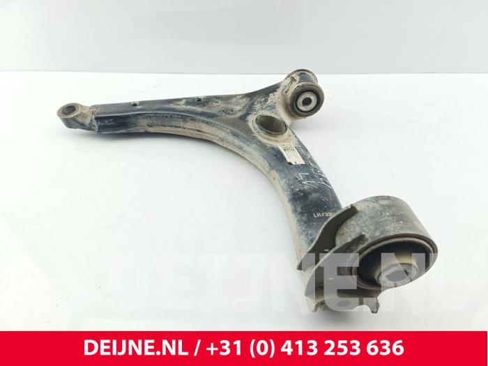 Volkswagen Crafter Draagarm onder links-voor O293582