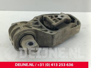 Mercedes Sprinter Gearbox mount O293592 photo 2