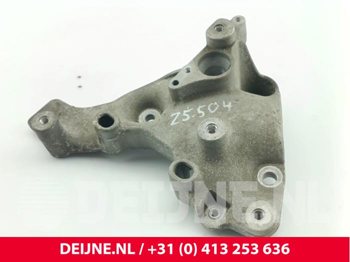 Renault Trafic Versnellingsbak Steun O293618