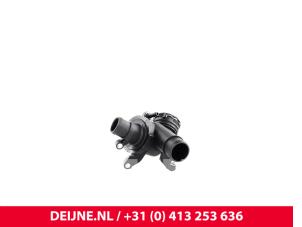 Mercedes Sprinter Thermostat housing O9990003130 photo 2
