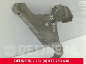 Renault Trafic Gearbox mount O293775 photo 2