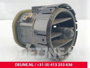 Mercedes Vito Dashboard vent O293800 photo 2