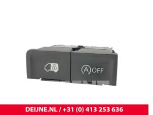 Gebruikte Centrale deurvergrendeling Schakelaar MAN TGE 2.0 TDI Prijs € 24,20 Inclusief btw aangeboden door van Deijne Onderdelen Uden B.V.