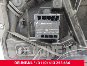 Mercedes Vito Fenstermechanik 2-türig links vorne O293970 foto 2