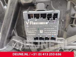 Mercedes Vito Fenstermechanik 2-türig rechts vorne O293973 foto 2