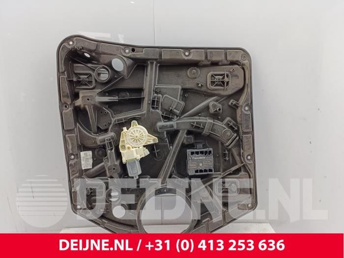 Mercedes Vito Ruitmechaniek 2Deurs rechts-voor O293974