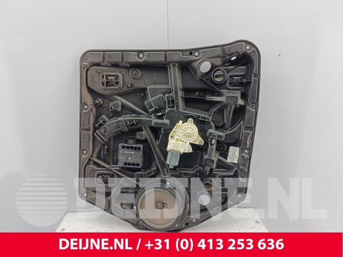 Mercedes Vito Fenstermechanik 2-türig links vorne O293975