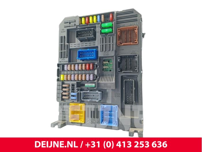 Bodycontrol Module van een Opel Vivaro 2.0 CDTI 122 2020
