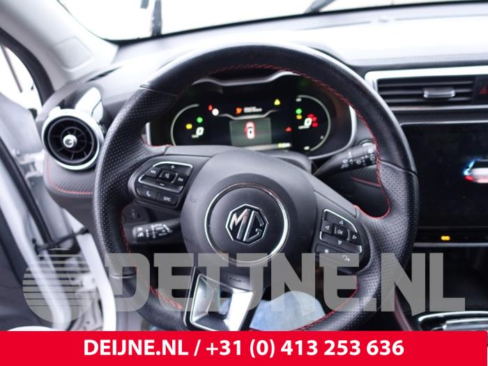MG ZS Lenkrad O294291