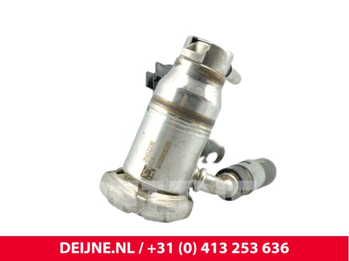 Gebruikte Injector adblue Volvo V60 II (ZW) 2.0 B4 16V Mild Hybrid Prijs € 50,00 Margeregeling aangeboden door van Deijne Onderdelen Uden B.V.