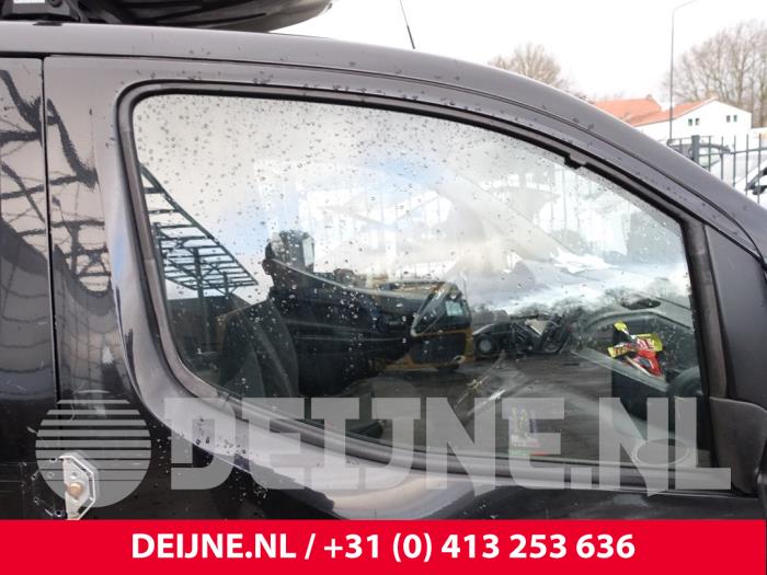 Nissan NV200 Türscheibe 2-türig rechts O294351
