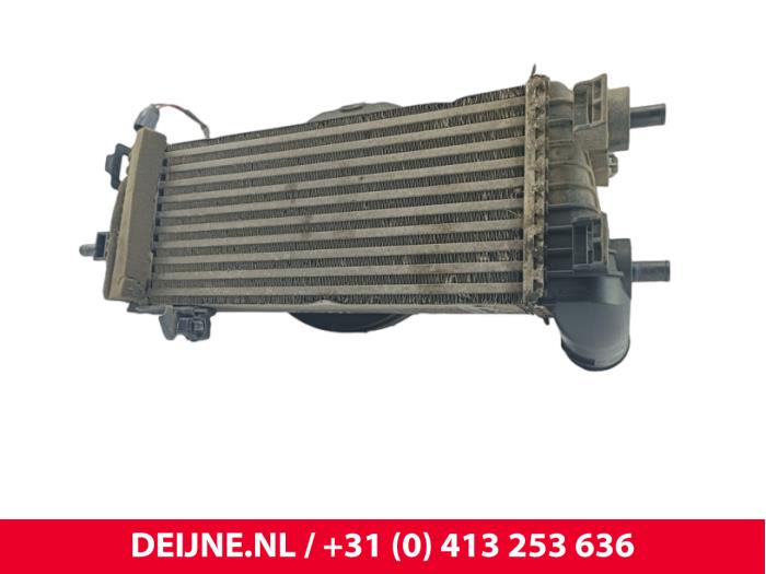 Gebruikte Intercooler Volvo V70 (SW) 2.4 20V 170 Prijs € 60,00 Margeregeling aangeboden door van Deijne Onderdelen Uden B.V.