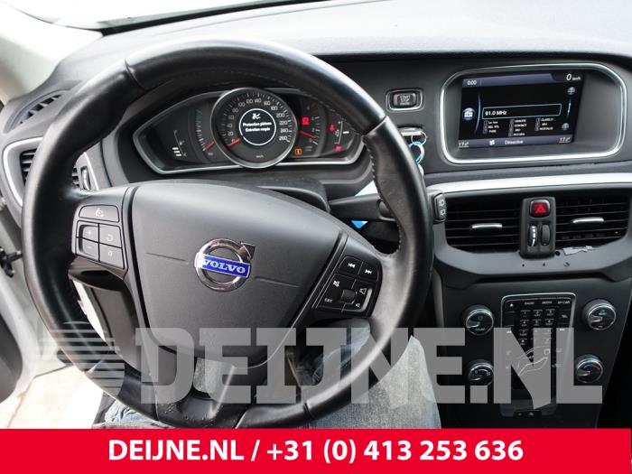 Volvo V40 Lenkrad O294557