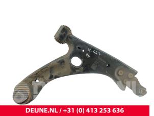 Volvo XC40 Front lower wishbone, right O294791 photo 2