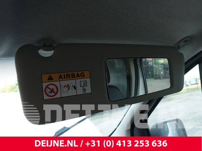 Opel Vivaro Sun visor O294871