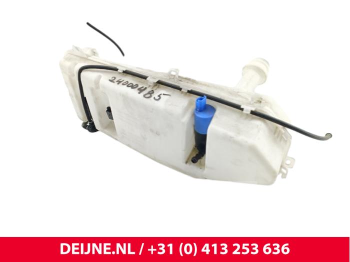 Toyota Pro-Ace Ruitensproeiertank voor O294873