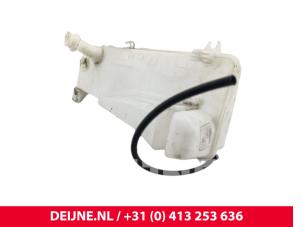 Toyota Pro-Ace Scheibensprühertank vorne O294873 foto 3