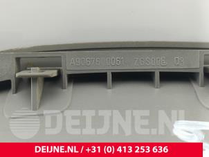 Mercedes Sprinter Minibus/van rear door handle O294931 photo 3