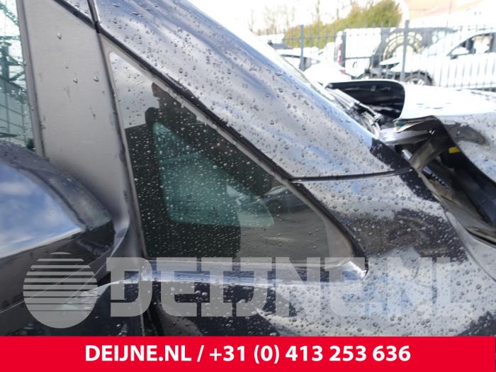 Mercedes Vito Dreieckfenster rechts vorne O294973