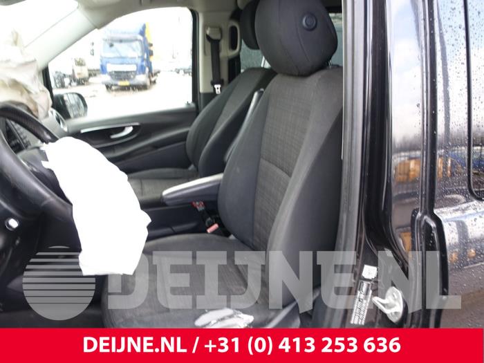 Mercedes Vito Sitz links O295002
