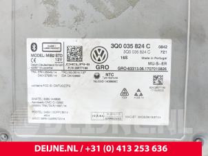 Volkswagen Crafter Regeleinheit Multi Media O295014 foto 3