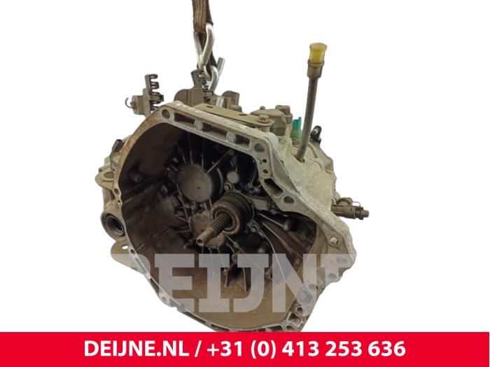 Opel Vivaro Getriebe O295168