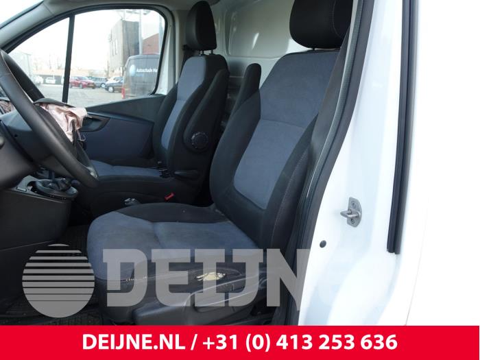 Opel Vivaro Stoel links O295223