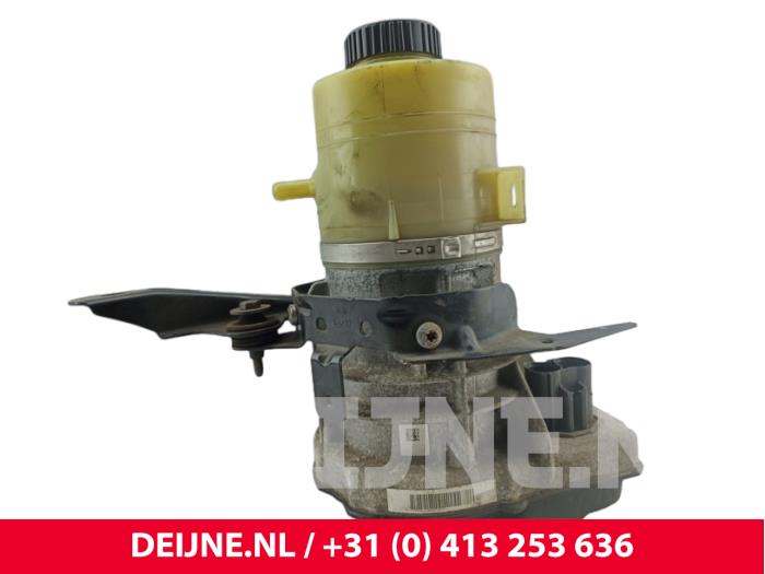 Gebruikte Servopomp Opel Vivaro 1.6 CDTI 95 Euro 6 Prijs € 302,50 Inclusief btw aangeboden door van Deijne Onderdelen Uden B.V.