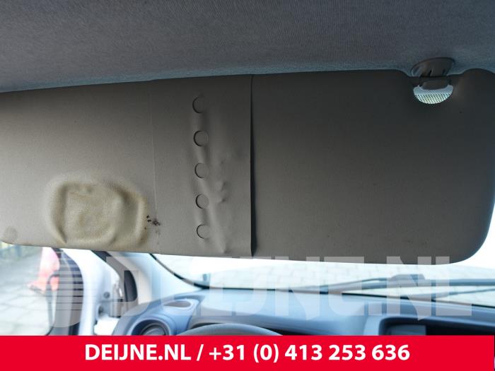 Opel Vivaro Sun visor O295233