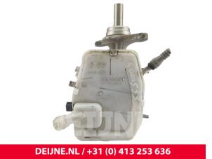 Opel Vivaro Master cylinder O295350 photo 2