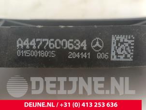 Mercedes eVito Türgriff 2-türig rechts O295352 foto 3