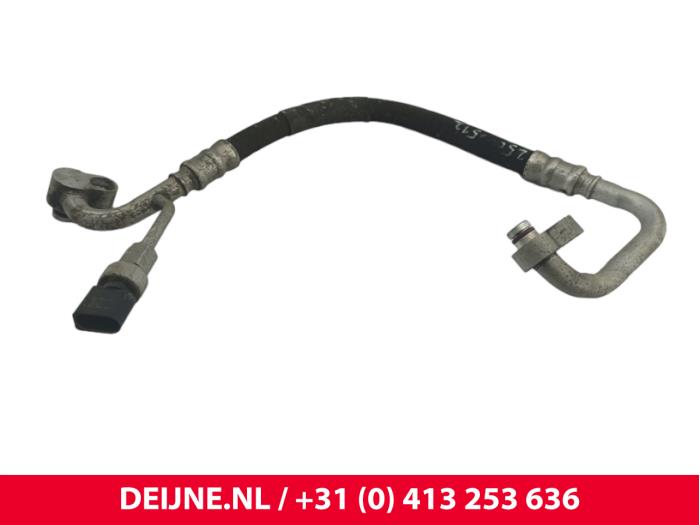 Volkswagen Caddy Air conditioning line O295365