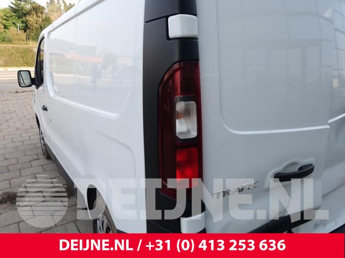 Renault Trafic Achterlicht links O295373