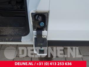 Renault Trafic Tank Klep O295415 foto 2