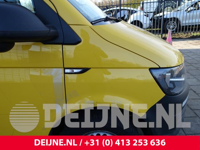 Volkswagen Transporter Kotflügel rechts vorne O295590