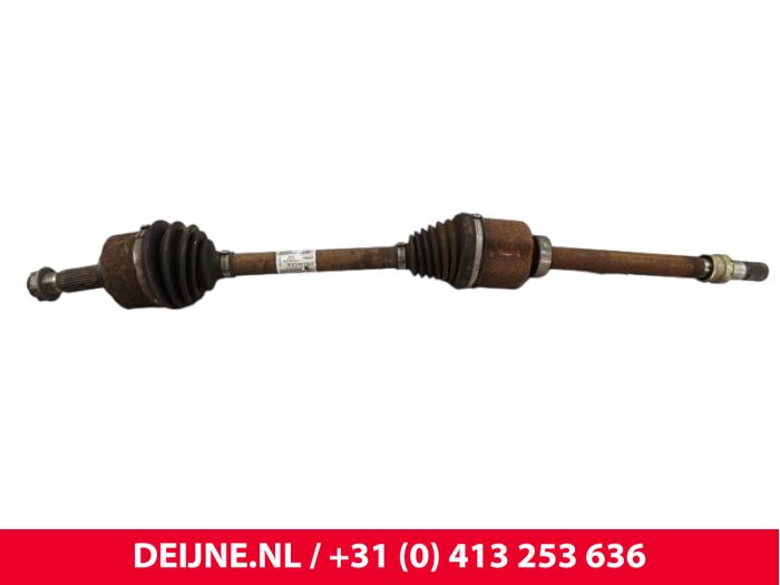 Gebruikte Aandrijfas rechts-voor Mercedes Vito (447.6) 1.7 110 CDI 16V Prijs € 151,25 Inclusief btw aangeboden door van Deijne Onderdelen Uden B.V.