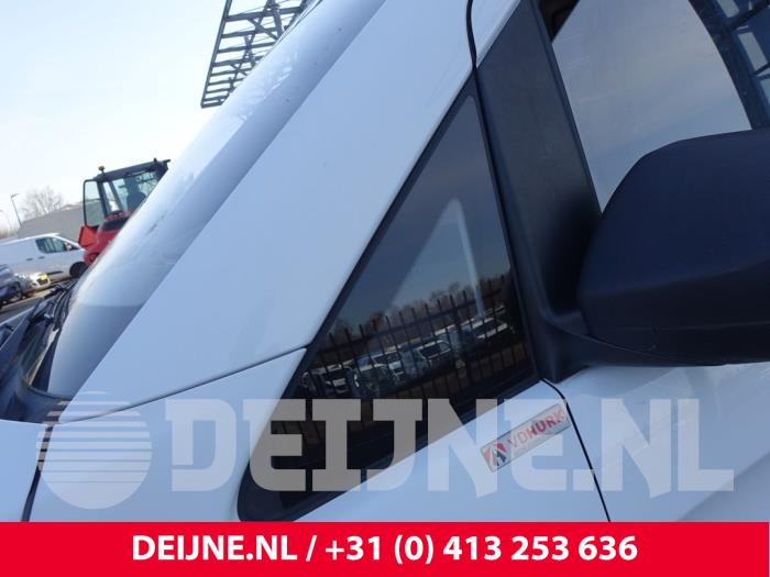 Mercedes Vito Dreieckfenster links vorne O295642
