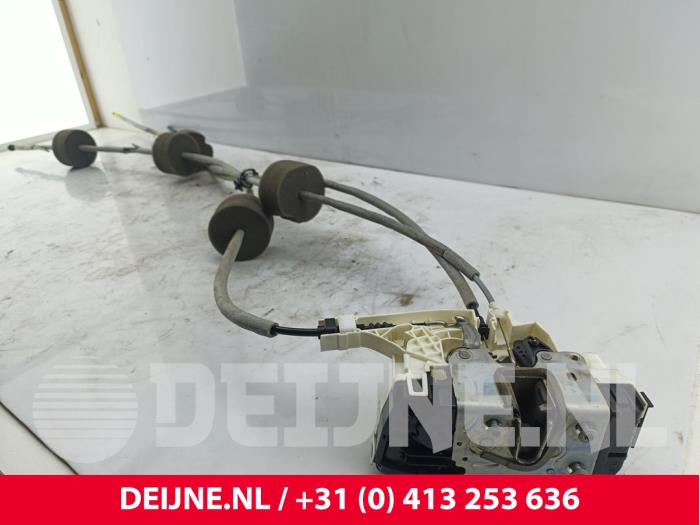 Mercedes eVito Schiebetür Schließmechanik rechts O295986