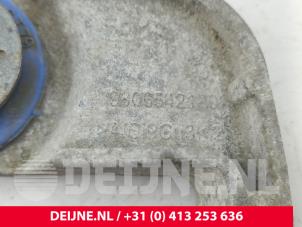 Opel Vivaro Steun (diversen) O296071 foto 3