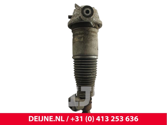 Porsche Cayenne Stoßdämpferstrebe links hinten O296073