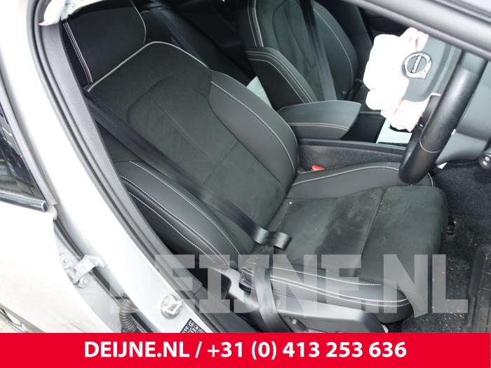 Volvo XC40 Sitz rechts O296104