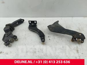 Volkswagen Caddy Schiebetürrolle rechts O296110 foto 2