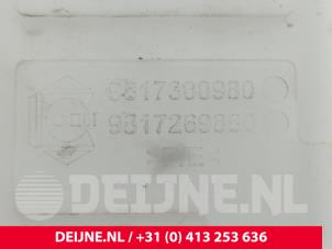 Opel Combo Ruitensproeiertank voor O296153 foto 3