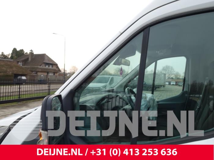 Ford Transit Driehoeks Ruit links-voor O296176