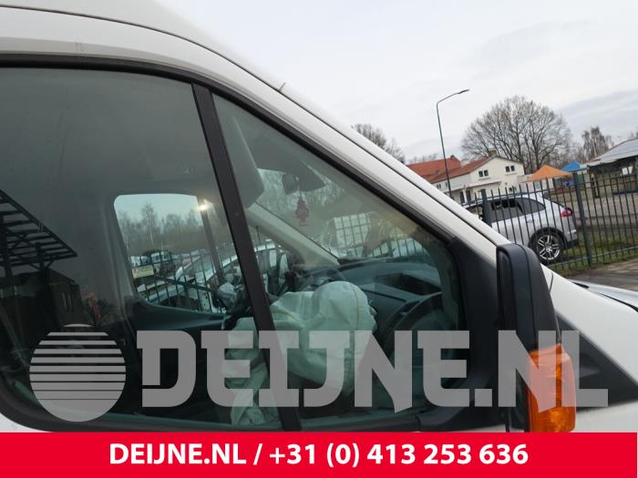 Ford Transit Driehoeks Ruit rechts-voor O296177