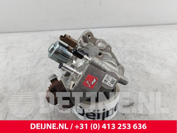 Peugeot Expert Brandstofpomp Mechanisch O296312